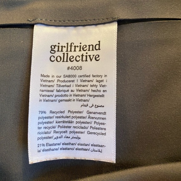 Girlfriend Collective - Thyme Compressive High-Rise Legging in medium - Picture 3 of 5